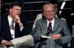 English: Franklin and Billy Graham, in Cleveland Stadium, in Cleveland Ohio, in June 1994 (Photo credit: Wikipedia)