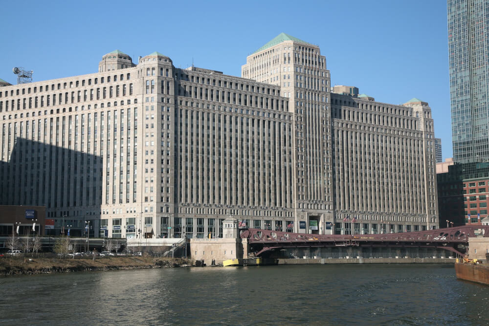 The Mart, formerly the Merchandise Mart. Photo courtesy of Wikipedia