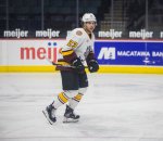 Orland Park native David Gust re-signs with Chicago Wolves