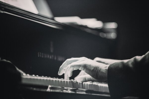 Piano. Photo by Dolo Iglesias on Unsplash
