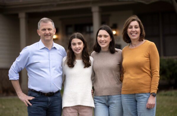 Congressman Sean Casten with his wife and two children courtesy of Casten's website