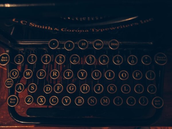 Typewriter. Photo by Andrew Seaman courtesy of unsplash