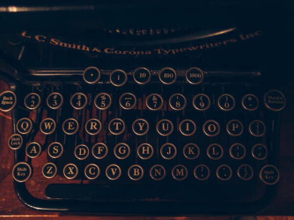 Typewriter. Photo by Andrew Seaman courtesy of unsplash
