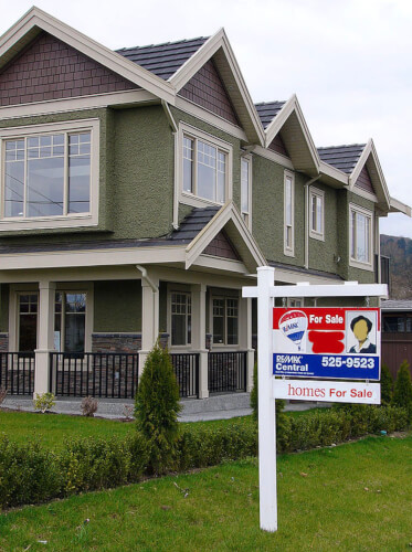 Home Real Estate Realtor Sign. Photo courtesy of wikipedia