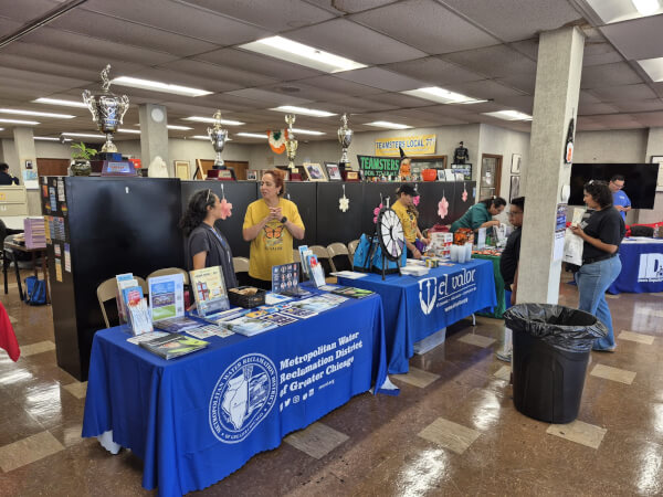 On Saturday, October 4th, Cook County Commissioner Frank J. Aguilar hosted the Fifth Annual 16th District Dia de los Muertos Resource Fair at his district office. Partnering with Commissioner Aguilar were the Village of Lyons, Lyons School District 103, Teamsters Local 777, and Rincon Family Services.