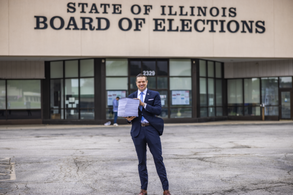 Chris Getty files petitions in Springfield Monday May 18 2026 for 4th Congressional District Race. Getty is the first to file as an independent