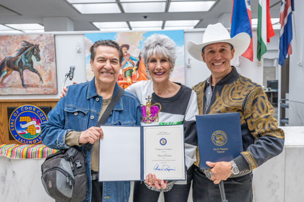 Maria Pappas celebrates Cinco de Mayo celebration in Chicago